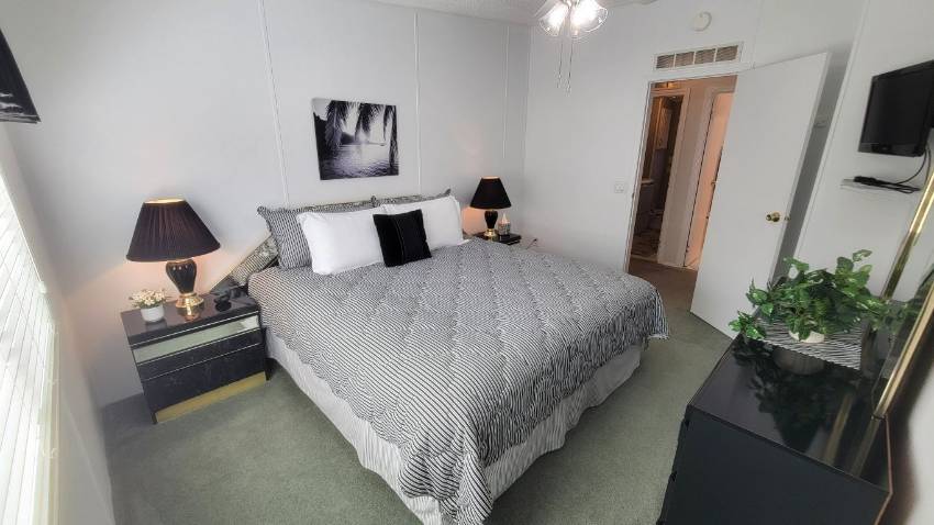 429 Osprey Place a Lake Wales, FL Mobile or Manufactured Home for Sale